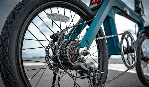 L'image montre le moteur du vélo électrique Fiido X.