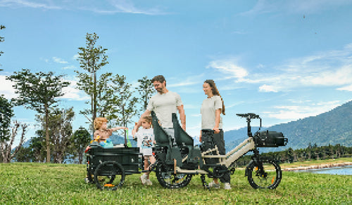 Vélo cargo électrique longtail Fiido T3 Max avec configuration passager pour la famille et remorque cargo arrière en extérieur